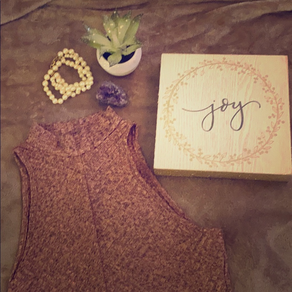 Pink sleeveless turtle neck dressy tank